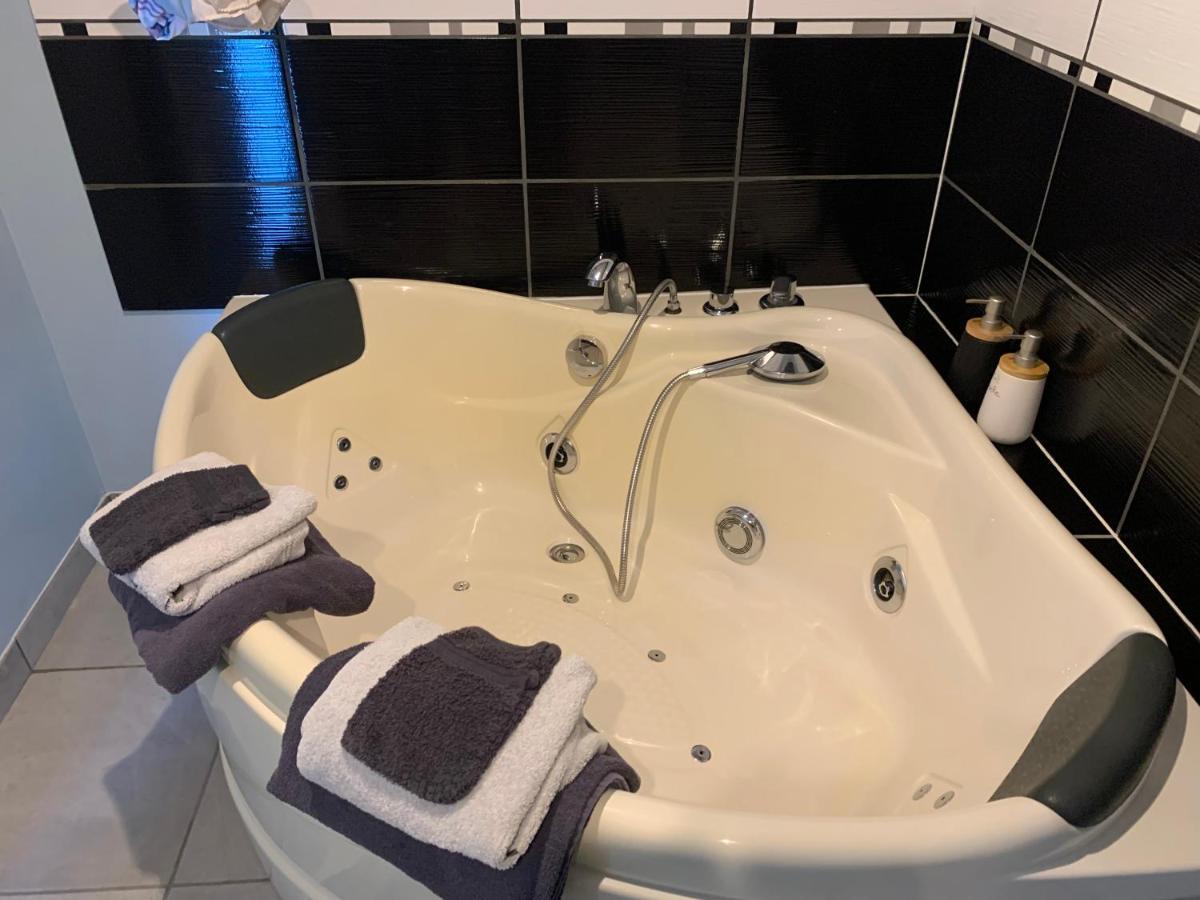Apartamento Dependance Chaleureuse Et Calme Champagneux Exterior foto